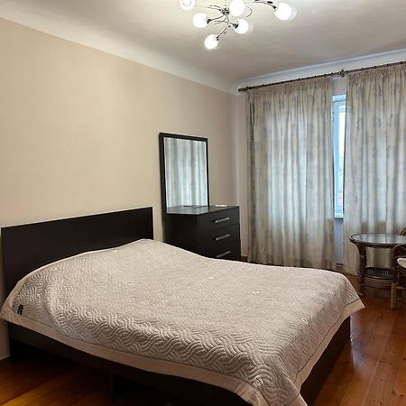 ビシュケクCosy flat in the city centerアパートメント エクステリア 写真